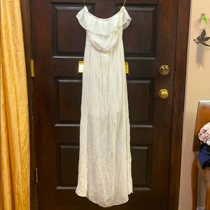 White sleeveless dress
